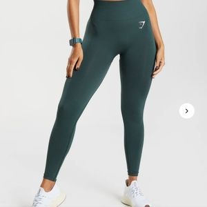 Gym shark leggings